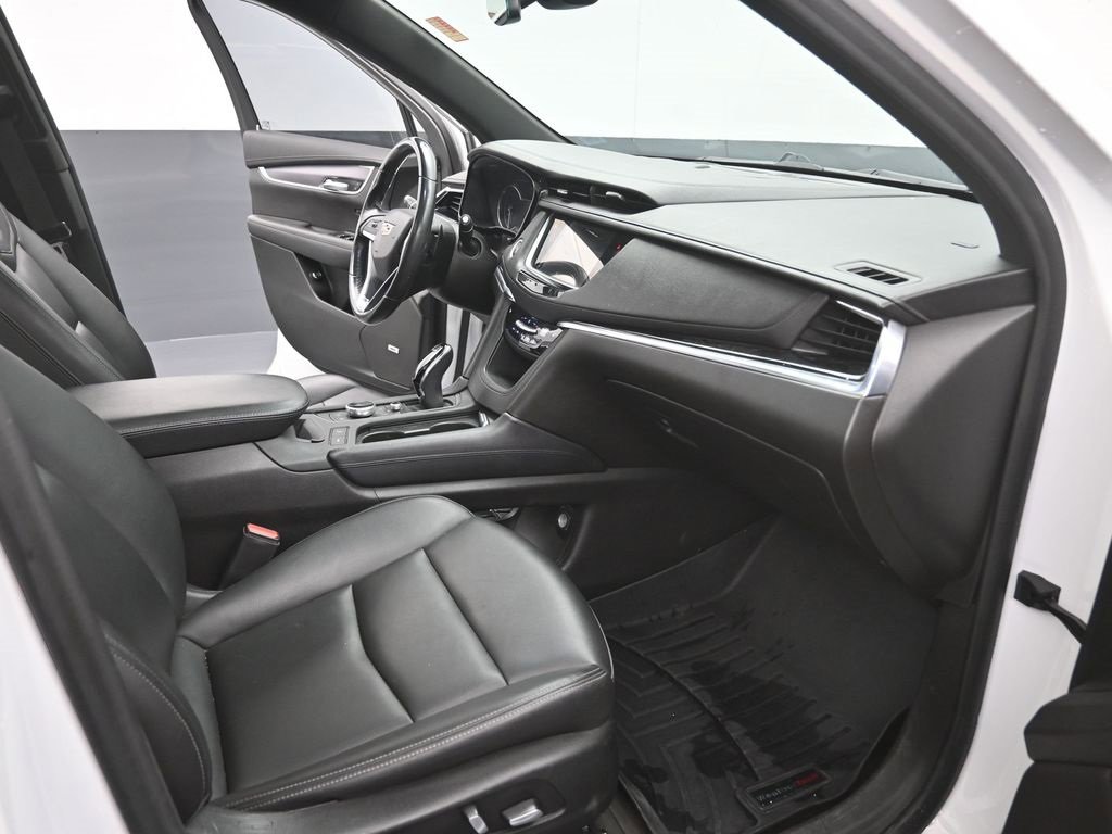 Used 2021 Cadillac XT6 Luxury image 24