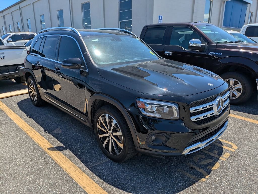 Used 2021 Mercedes-Benz GLB 250 image 2