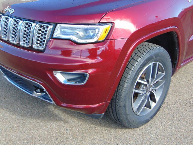 Used 2020 Jeep Grand Cherokee Overland AWD/4WD image 2