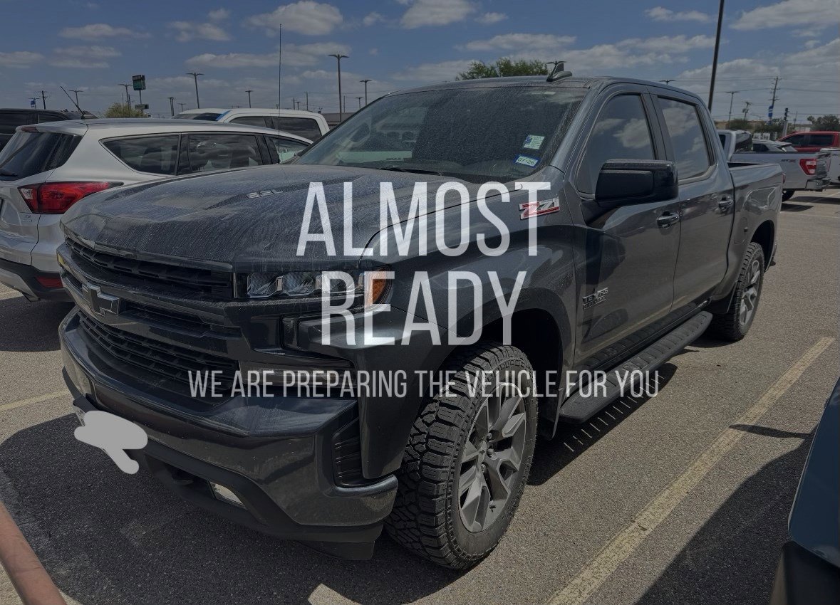 Used 2022 Chevrolet Silverado 1500 RST w/ Z71 Off-Road Package AWD/4WD image 2