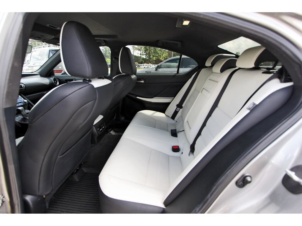 Used 2022 Lexus IS 350 F Sport RWD image 10