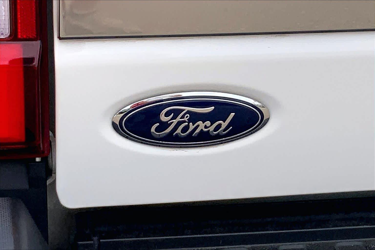Certified 2024 Ford F250 Platinum AWD/4WD image 10