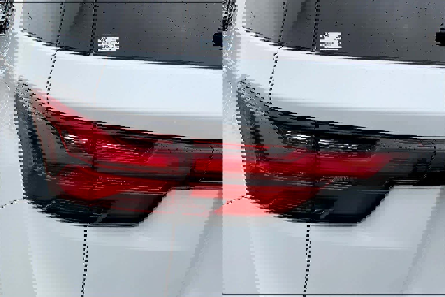 Used 2023 Chevrolet Traverse LT w/ Rear Camera Mirror Package image 28