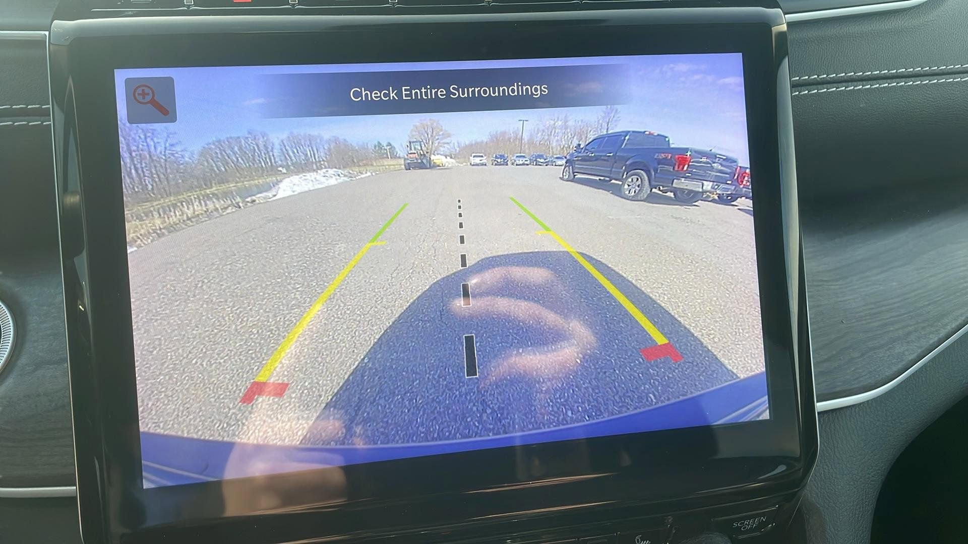 Used 2023 Jeep Grand Cherokee Limited w/ Black Appearance Package AWD/4WD image 26