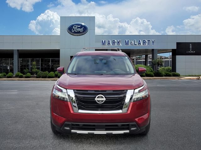 Used 2024 Nissan Pathfinder SL AWD/4WD image 8