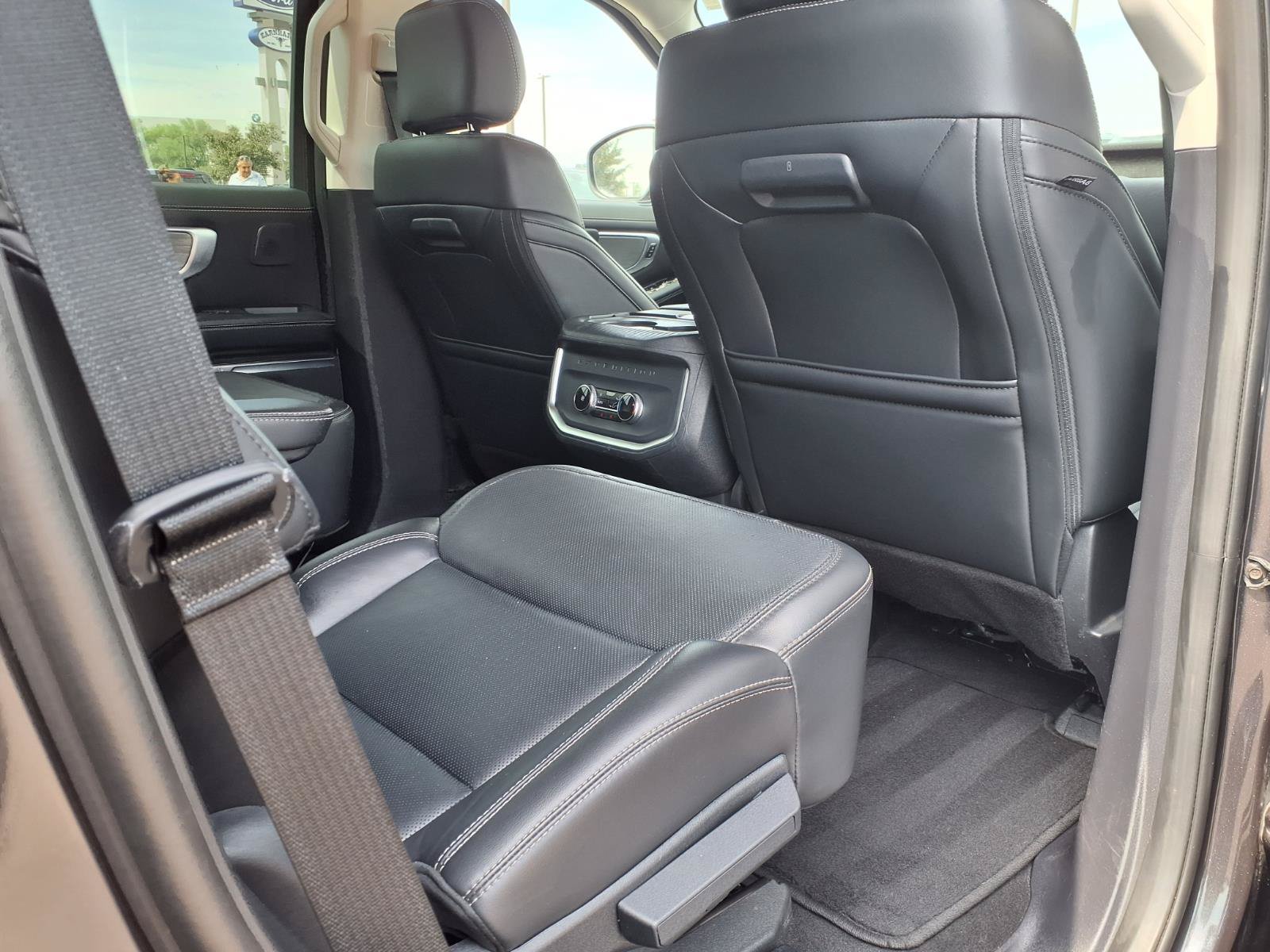 Certified 2025 Ford Expedition Active AWD/4WD image 13