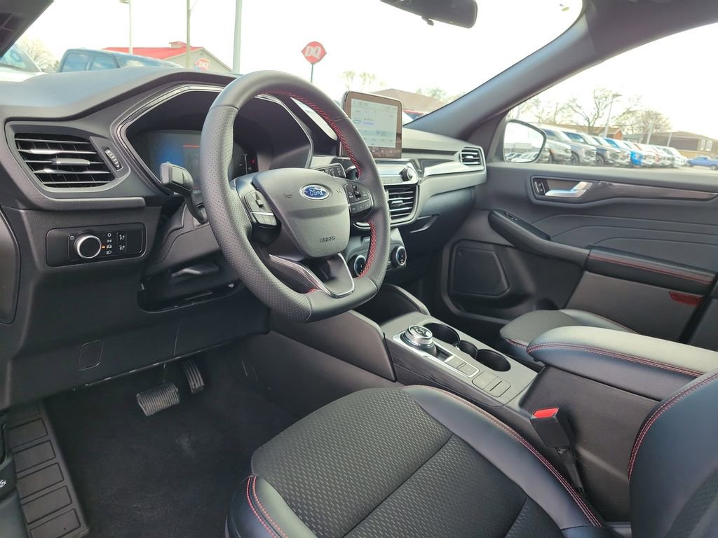 Certified 2025 Ford Escape ST-Line image 20