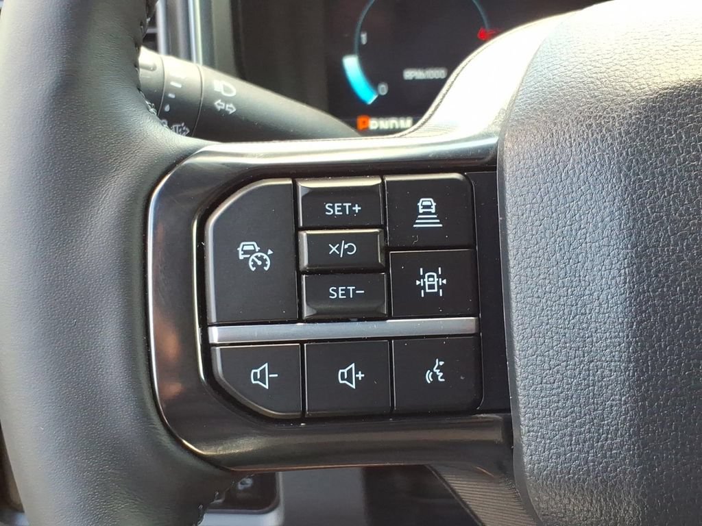 Certified 2025 Ford F350 Platinum AWD/4WD image 16