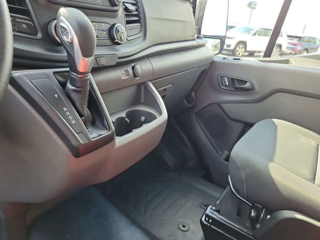 Certified 2025 Ford Transit 250 Low Roof w/ Exterior Upgrade Package RWD image 29