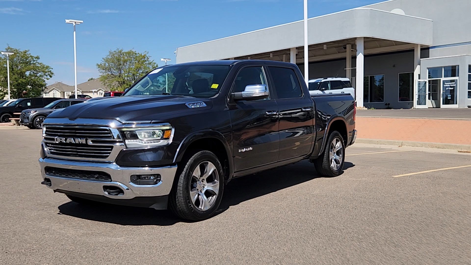 Used 2020 RAM 1500 Laramie AWD/4WD image 3