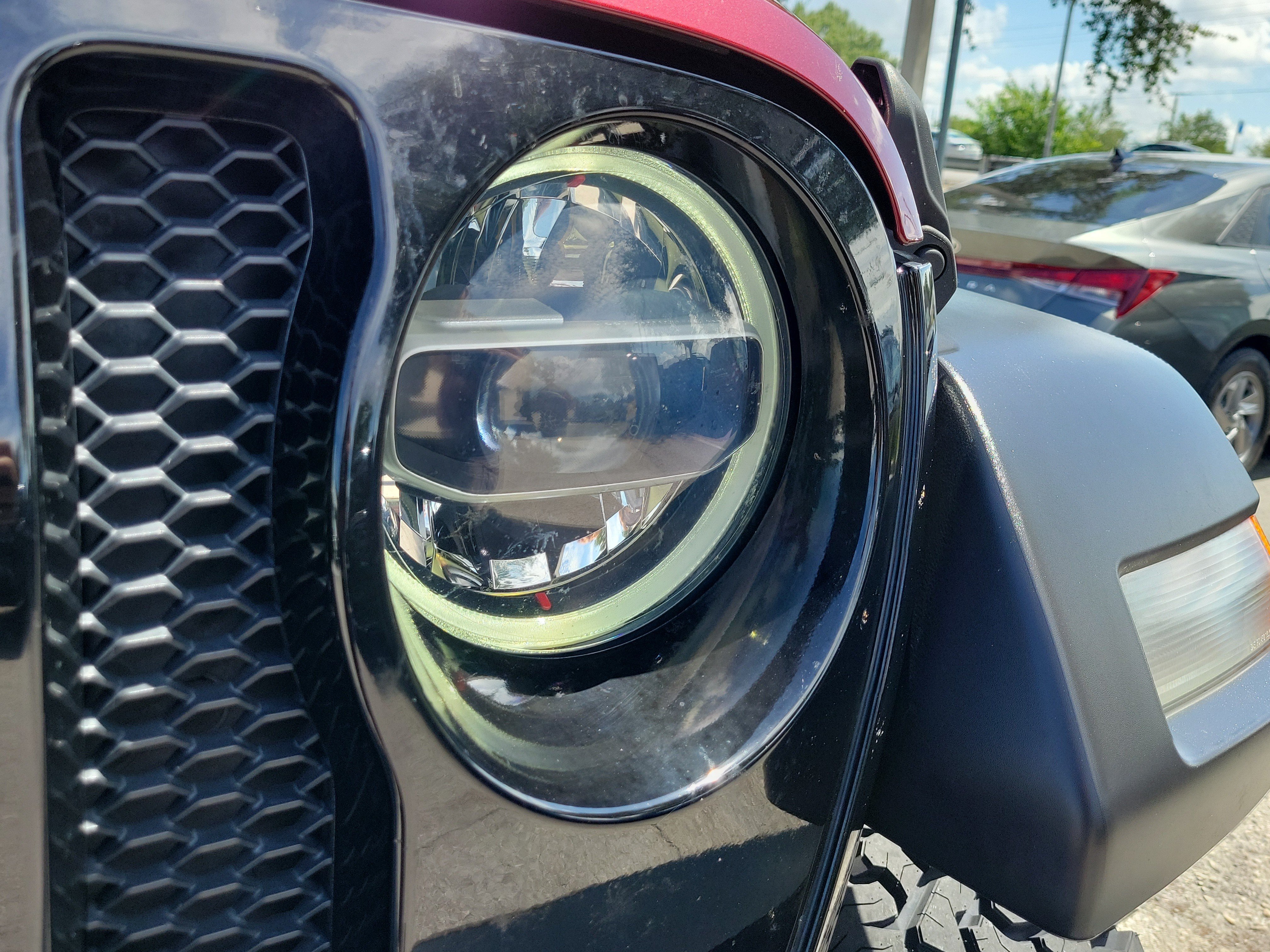 Used 2021 Jeep Wrangler Unlimited Sport AWD/4WD image 3