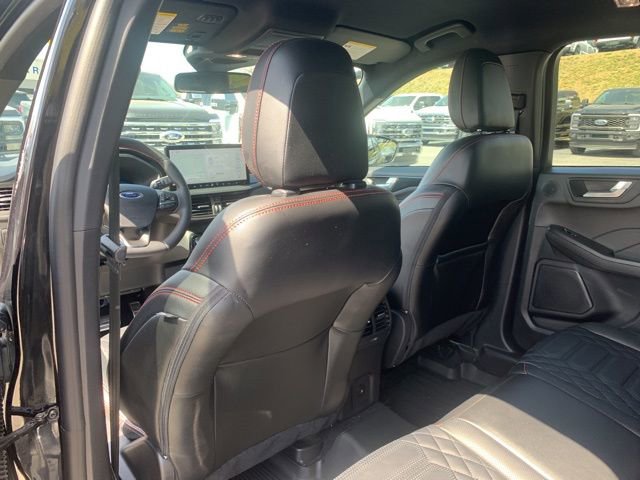 Certified 2023 Ford Escape ST-Line Elite w/ Premium Technology Package image 18