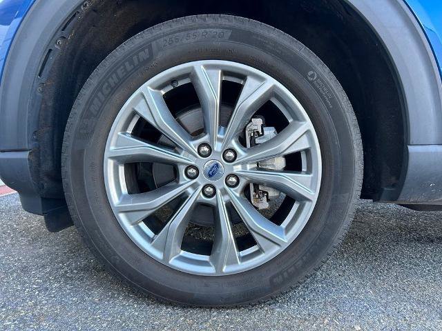 Certified 2022 Ford Explorer XLT w/ Equipment Group 202A AWD/4WD image 10