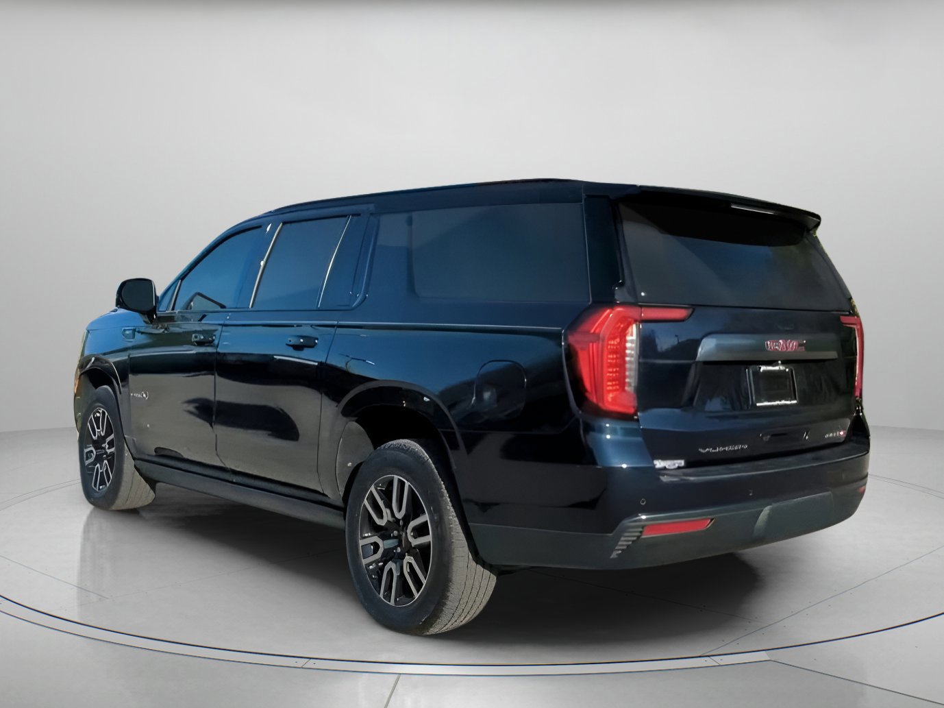 Used 2021 GMC Yukon XL AT4 w/ AT4 Premium Package image 13