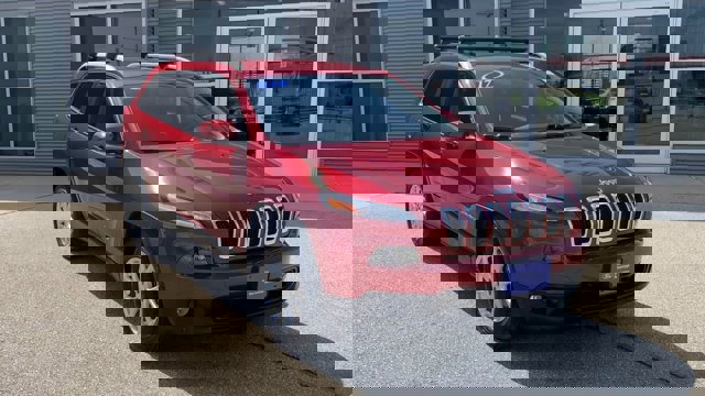 Used 2017 Jeep Cherokee Latitude w/ Safety/Convenience Group AWD/4WD image 4