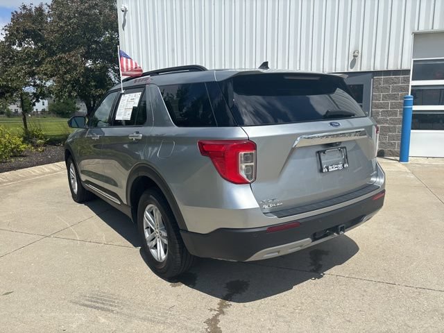 Certified 2024 Ford Explorer XLT w/ Equipment Group 202A AWD/4WD image 8