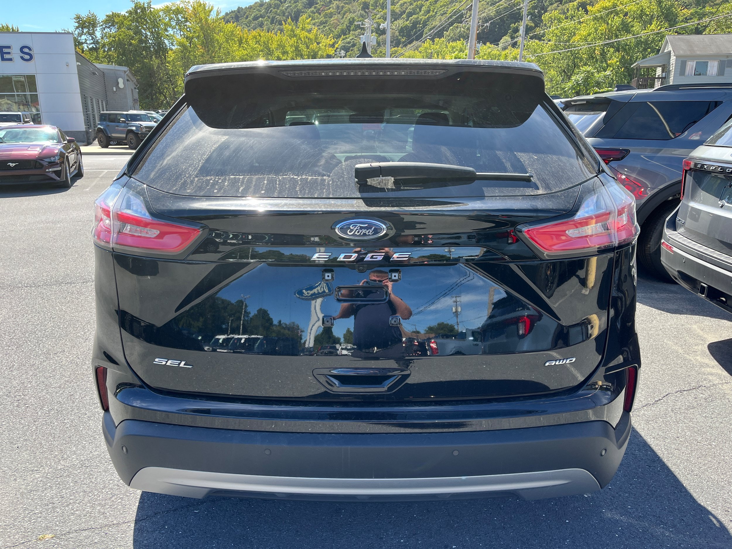 Certified 2024 Ford Edge SEL w/ Convenience Package AWD/4WD image 8