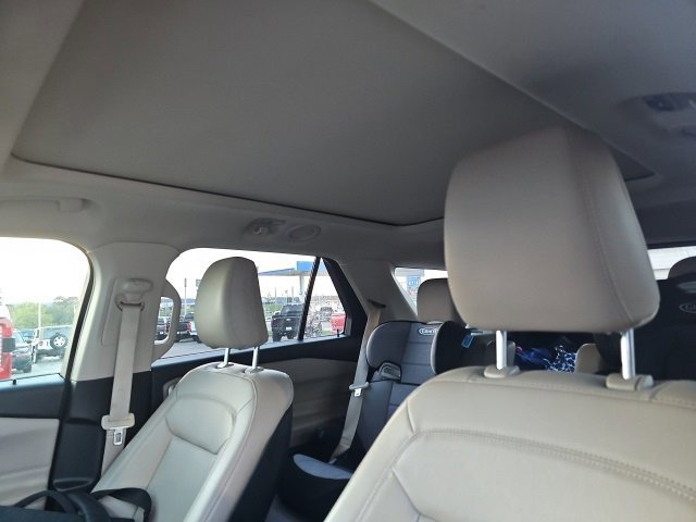 Certified 2020 Ford Explorer XLT w/ Equipment Group 202A image 18