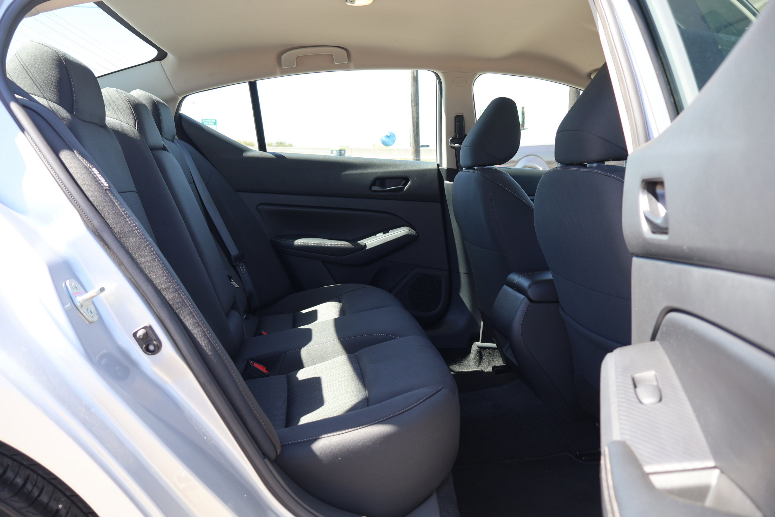 Used 2024 Nissan Altima 2.5 SV image 32