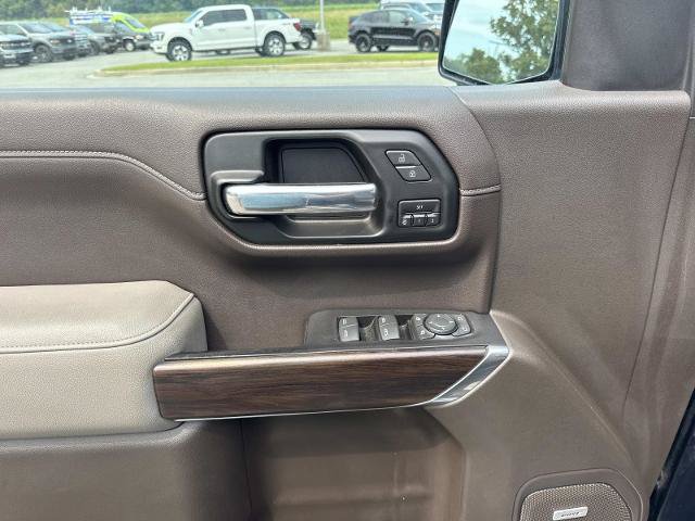 Used 2019 GMC Sierra 1500 SLT w/ SLT Premium Plus Package AWD/4WD image 19