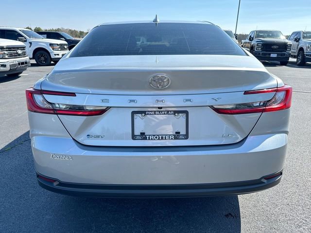 Used 2025 Toyota Camry LE image 6
