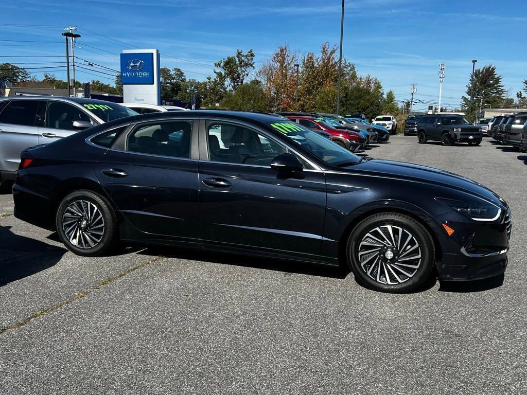 Used 2021 Hyundai Sonata Limited w/ Cargo Package image 6