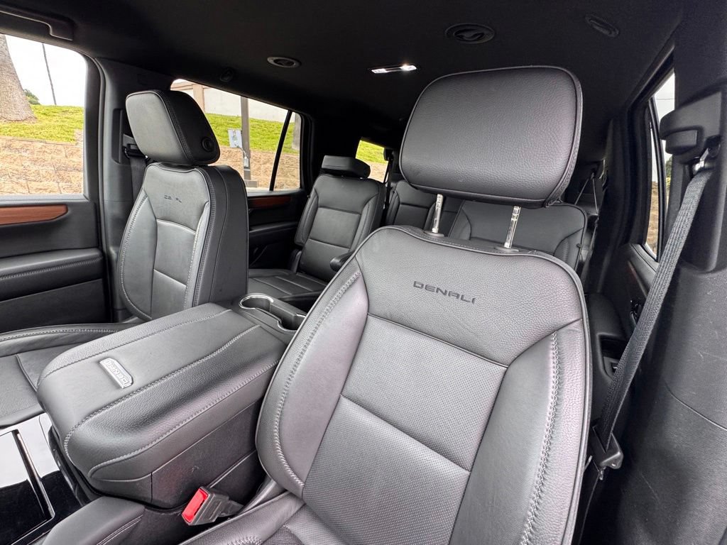 Used 2025 GMC Yukon Denali AWD/4WD image 20
