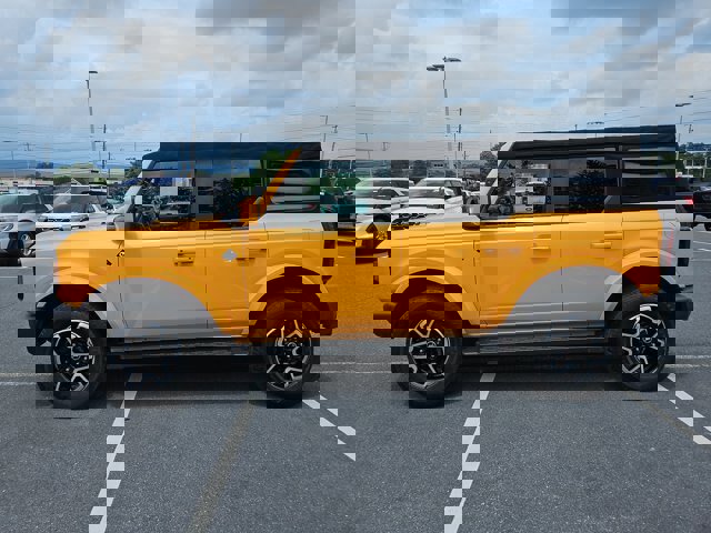 Certified 2021 Ford Bronco Outer Banks image 2