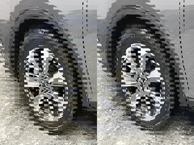 Certified 2024 Ford Escape Platinum image 40