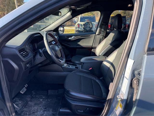 Certified 2023 Ford Escape ST-Line w/ Tech Pack #1 image 10