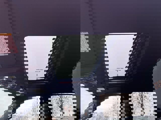 Used 2022 Chevrolet Silverado 1500 High Country w/ Technology Package image 38