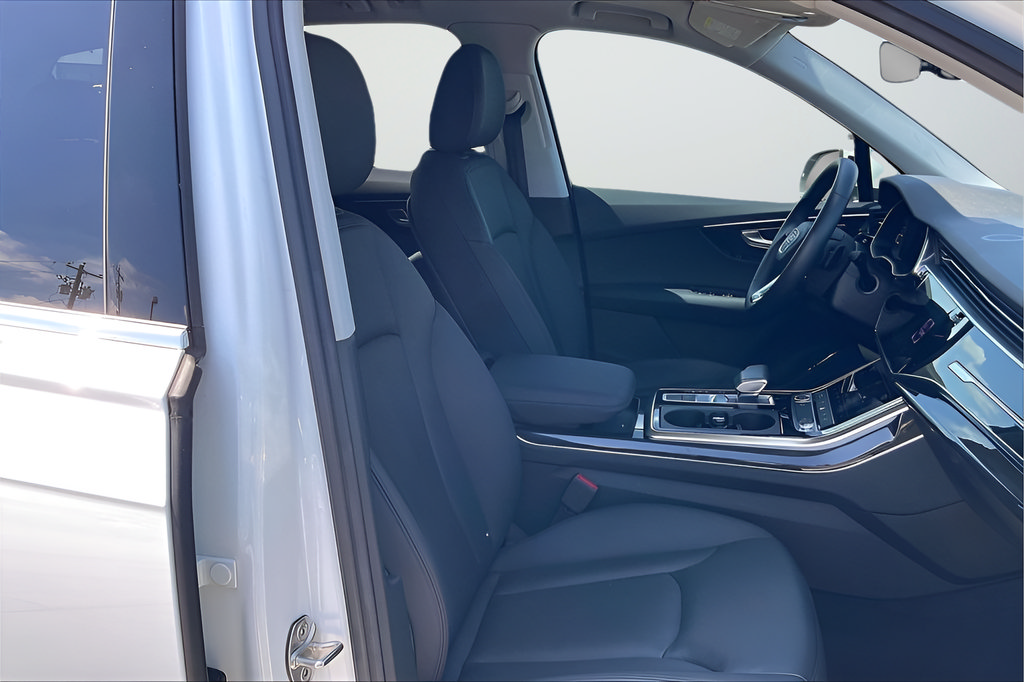 Used 2022 Audi Q7 3.0T Premium AWD/4WD image 26