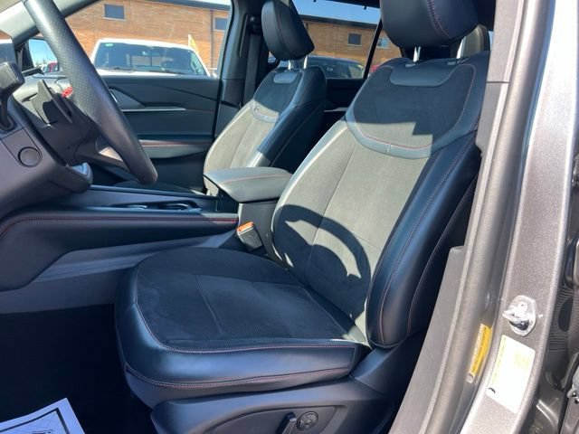 Certified 2025 Ford Explorer ST AWD/4WD image 19