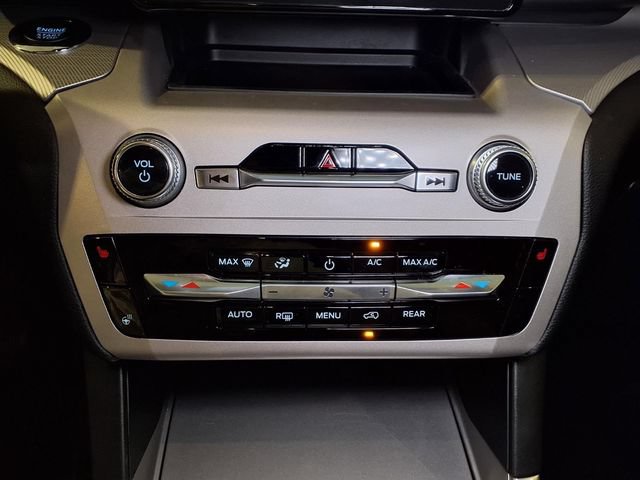 Certified 2023 Ford Explorer XLT w/ Equipment Group 202A AWD/4WD image 8