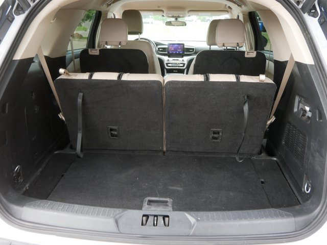 Certified 2024 Ford Explorer XLT w/ Equipment Group 202A AWD/4WD image 11