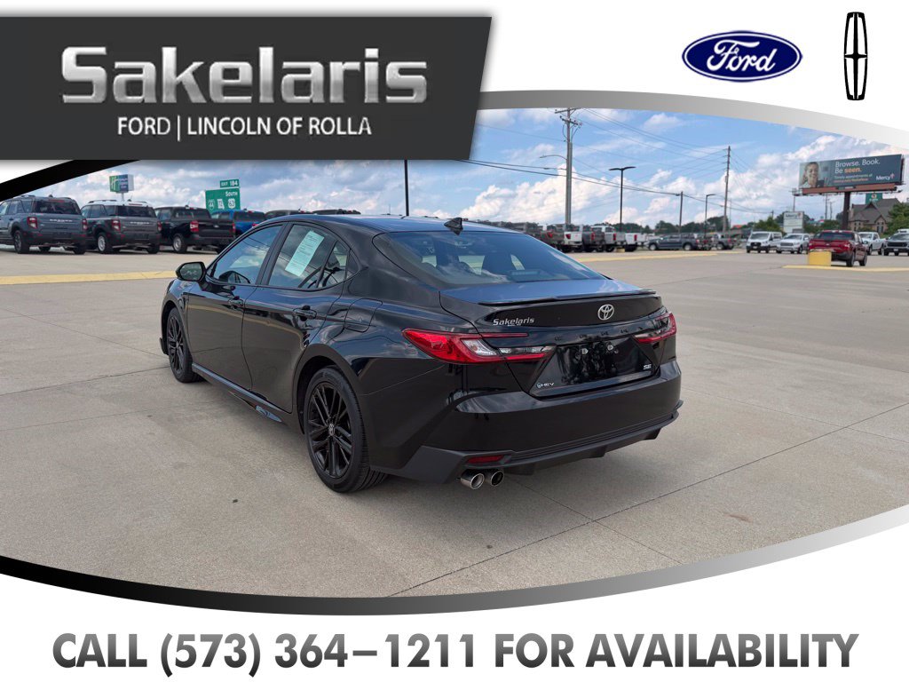 Used 2025 Toyota Camry SE FWD image 7