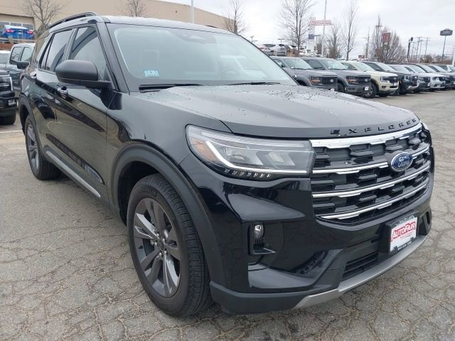 Certified 2025 Ford Explorer Active w/ Active Comfort Package image 8