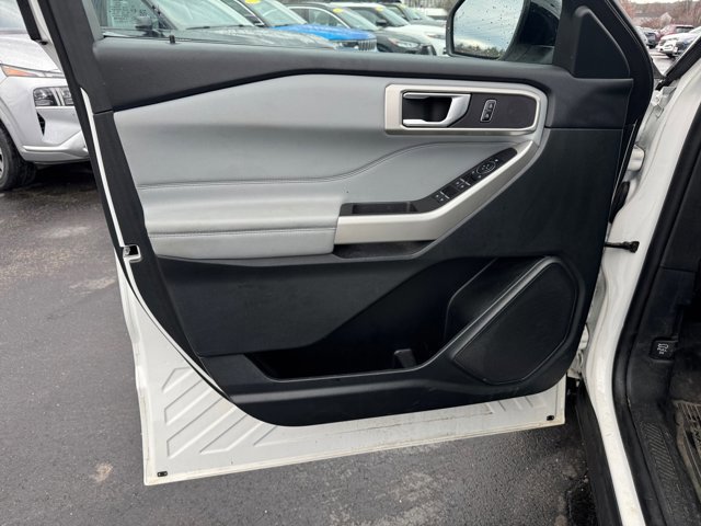 Certified 2023 Ford Explorer XLT w/ Equipment Group 202A image 26