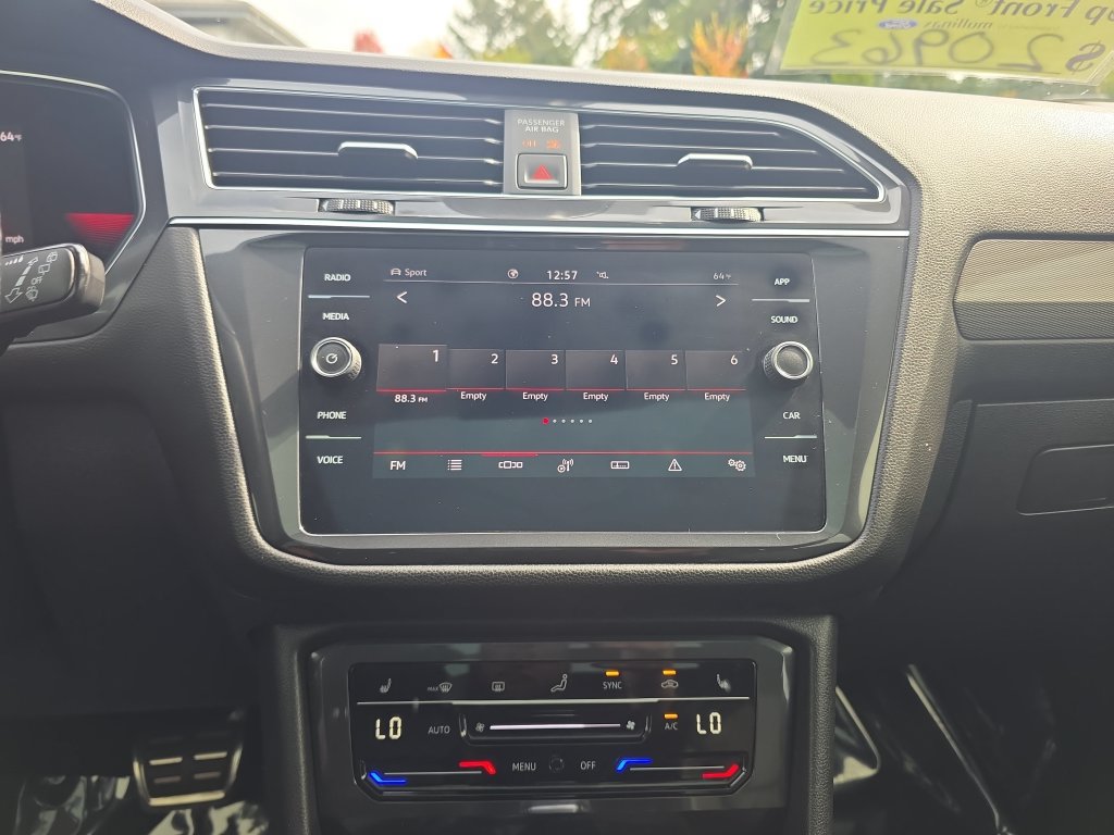 Used 2022 Volkswagen Tiguan SE R-Line AWD/4WD image 26