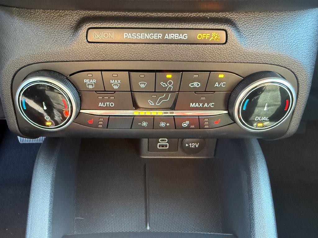 Certified 2025 Ford Escape ST-Line w/ Cold Weather Package FWD image 29
