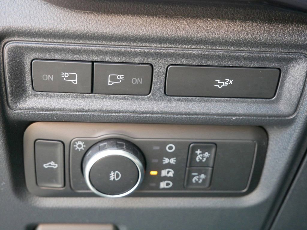 Certified 2022 Ford F150 XLT w/ Equipment Group 302A High image 21