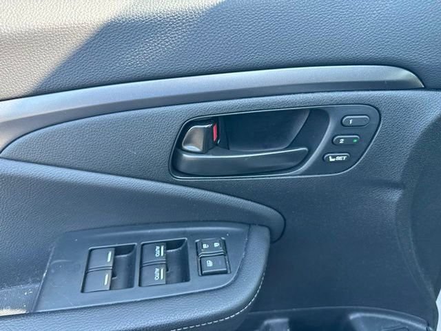Used 2023 Honda Passport EX-L image 14