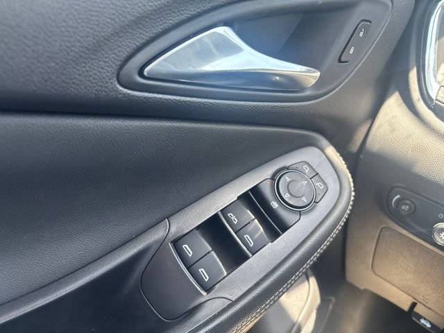 Used 2025 Buick Encore GX Preferred FWD image 23