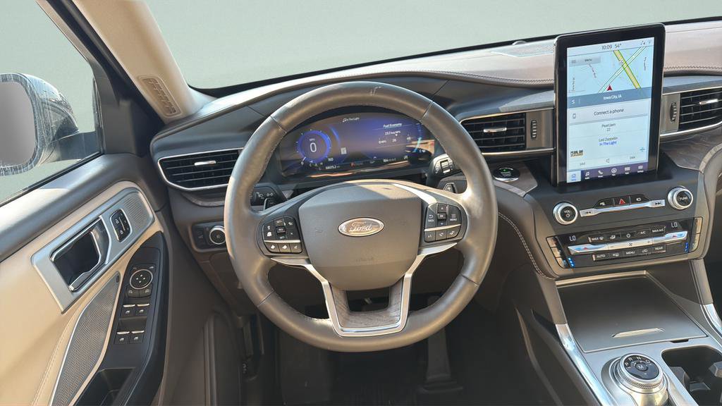 Certified 2020 Ford Explorer Platinum w/ Premium Technology Package image 10