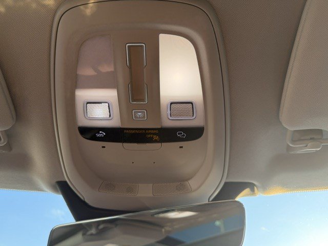 Used 2023 Volvo XC90 T8 Plus w/ Protection Package Premier AWD/4WD image 19