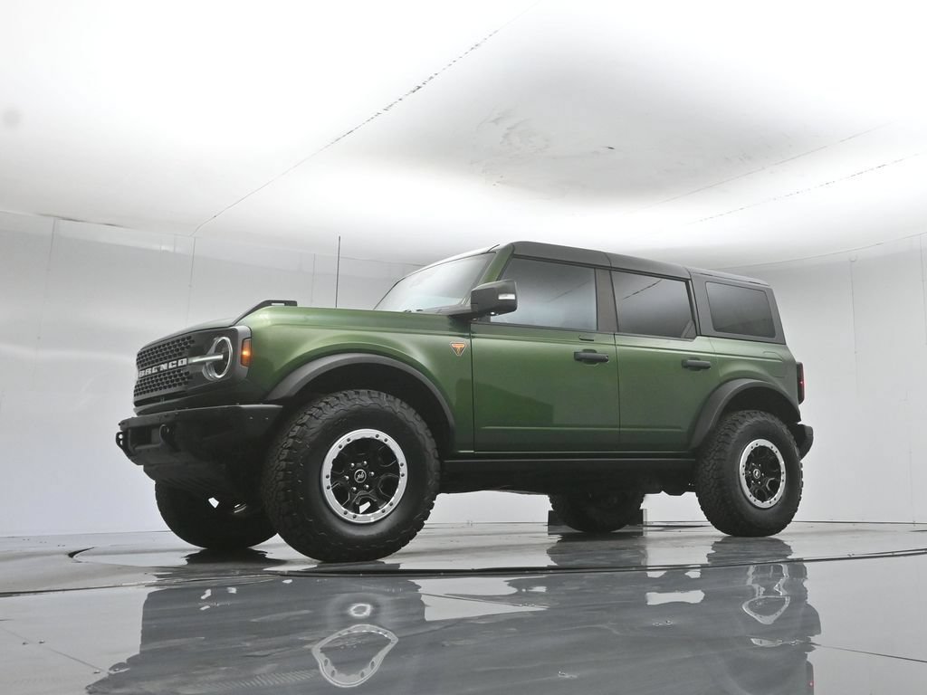 Certified 2023 Ford Bronco Badlands w/ Sasquatch Package AWD/4WD image 54