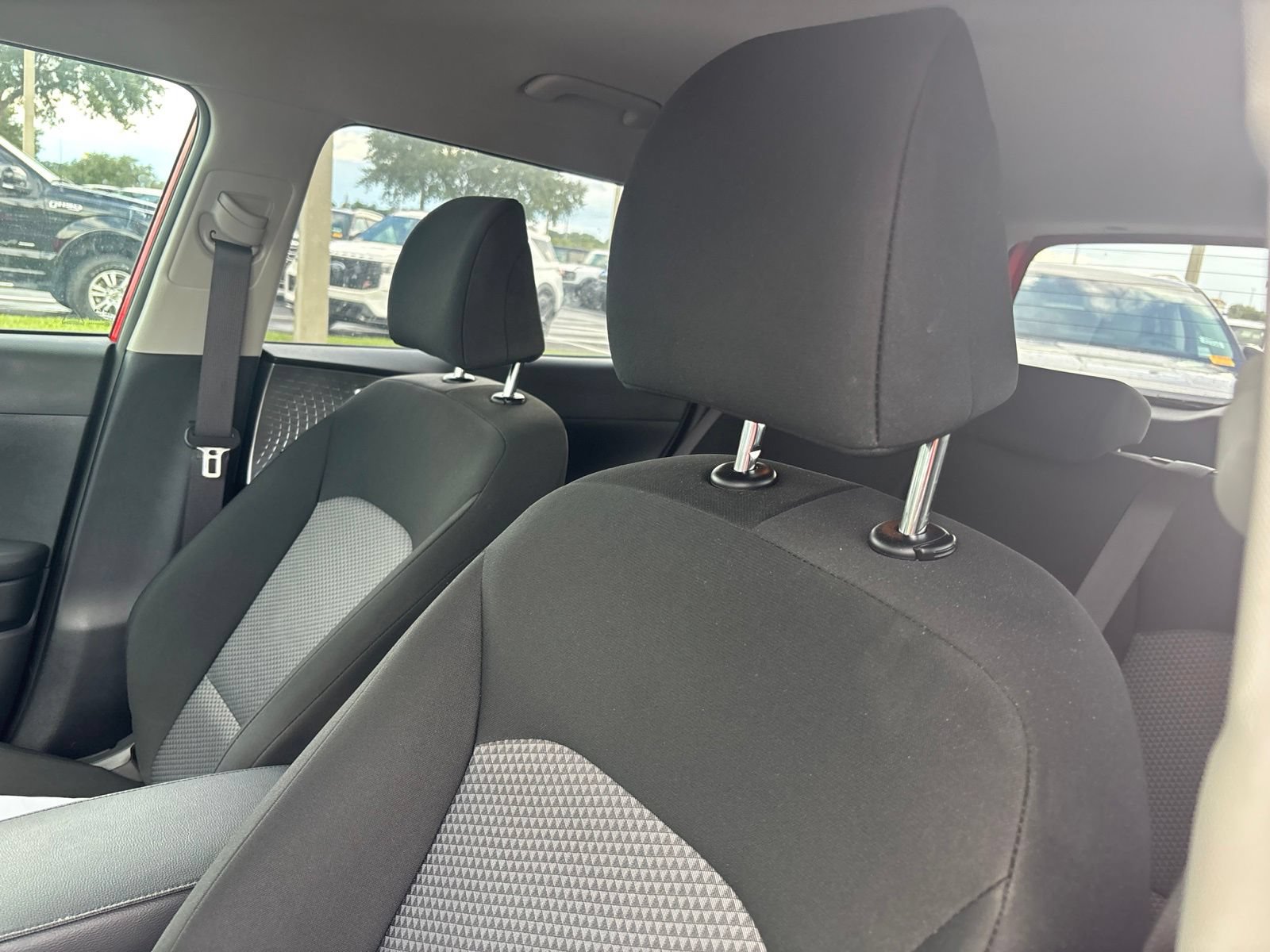 Used 2025 Kia Soul LX FWD image 11