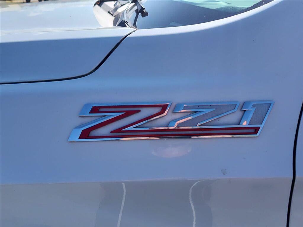 Used 2024 Chevrolet Suburban Z71 w/ Luxury Package AWD/4WD image 6