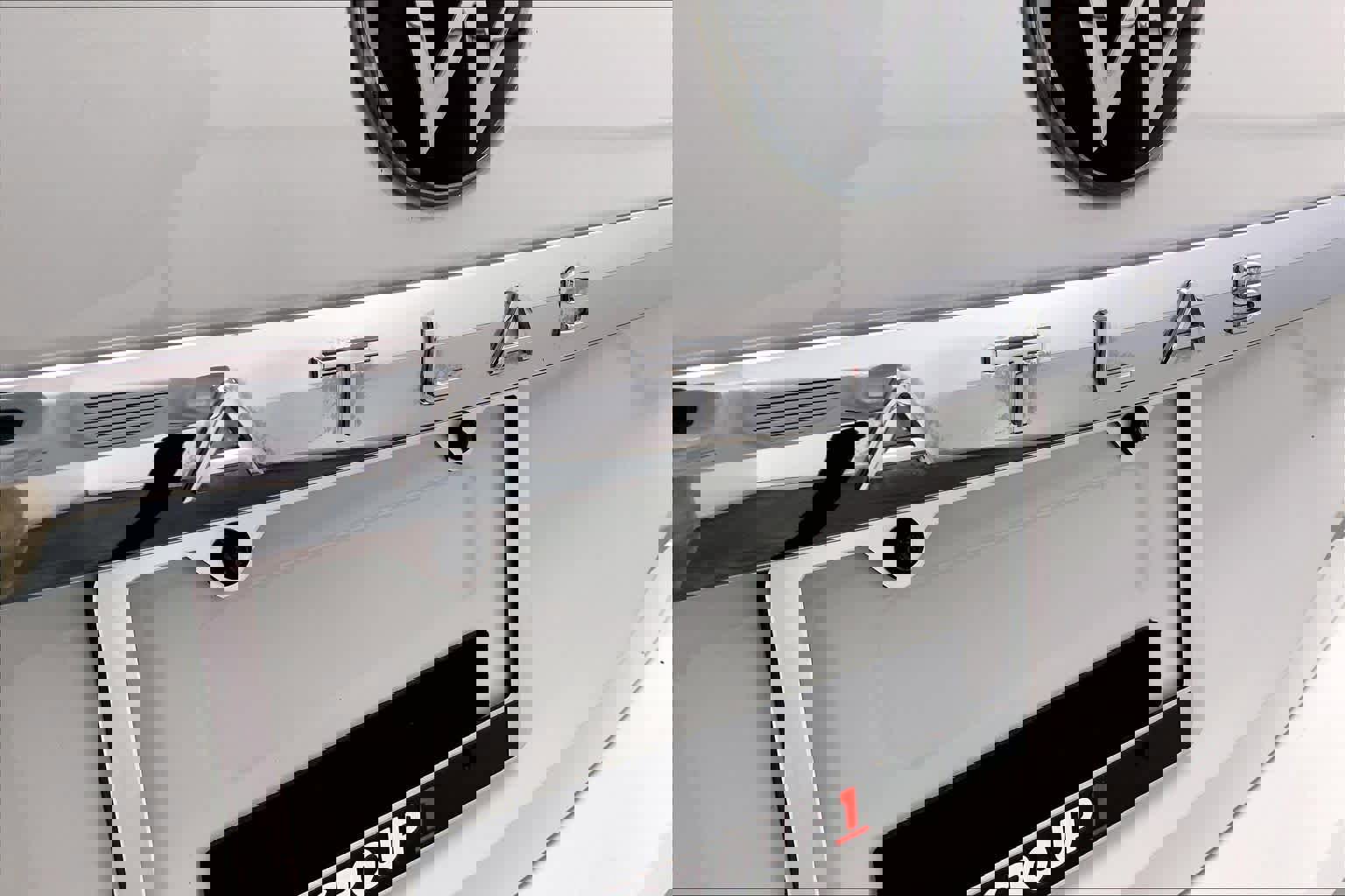 Used 2021 Volkswagen Atlas SE w/ Panoramic Sunroof Package image 9