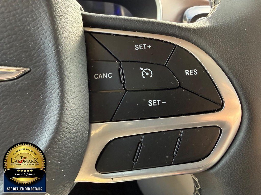 Used 2023 Chrysler Voyager LX FWD image 11